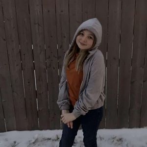 Meet your Posher, Yvonne